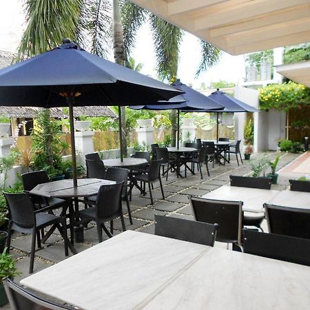 One Crescent Place Hotel Balabag  Dış mekan fotoğraf