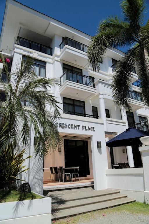One Crescent Place Hotel Balabag  Dış mekan fotoğraf