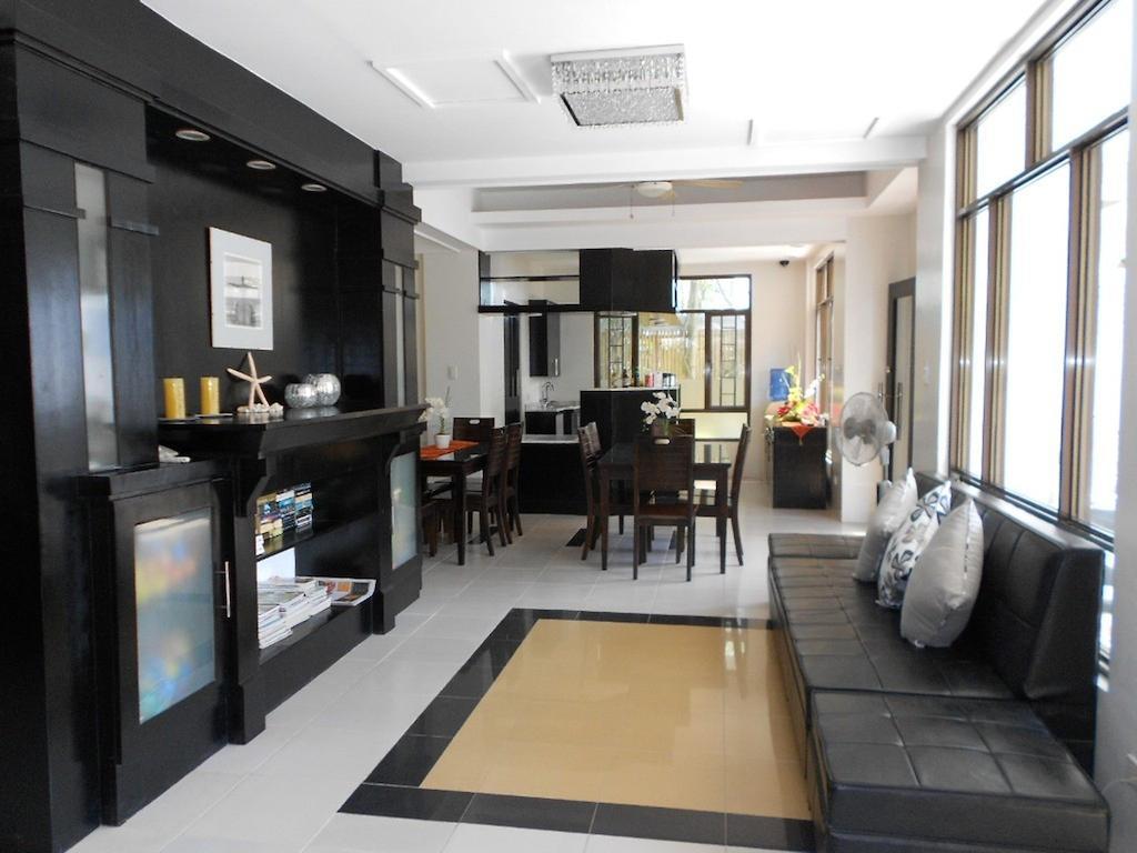 One Crescent Place Hotel Balabag  Dış mekan fotoğraf