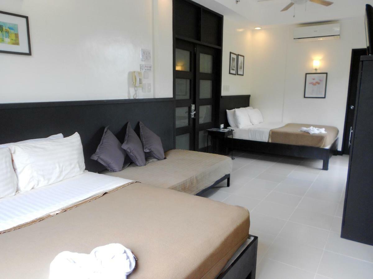One Crescent Place Hotel Balabag  Dış mekan fotoğraf
