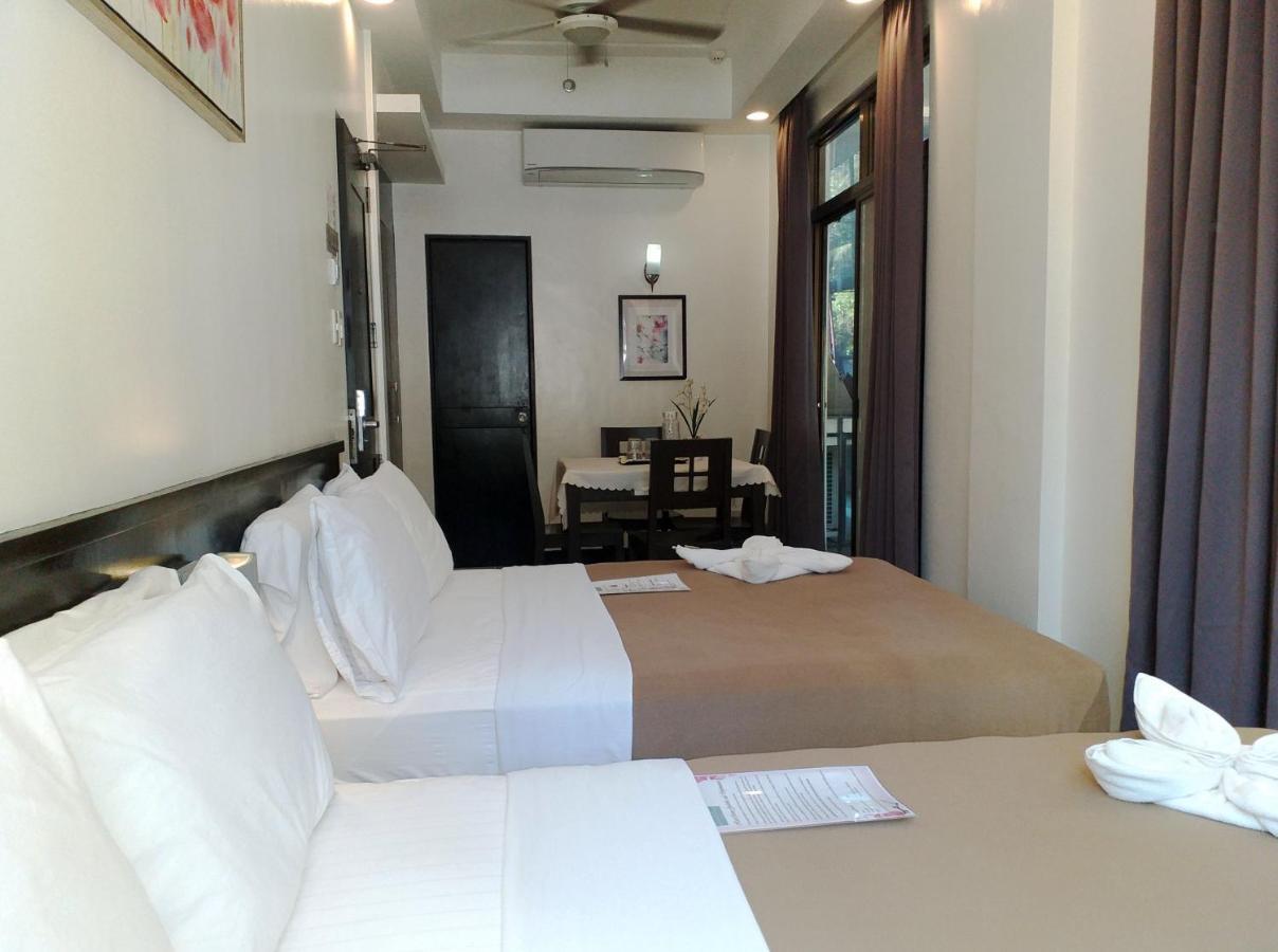 One Crescent Place Hotel Balabag  Dış mekan fotoğraf
